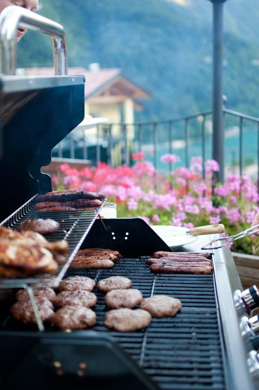 Hotel Lory - Molveno - Dolomiti ภายนอก รูปภาพ