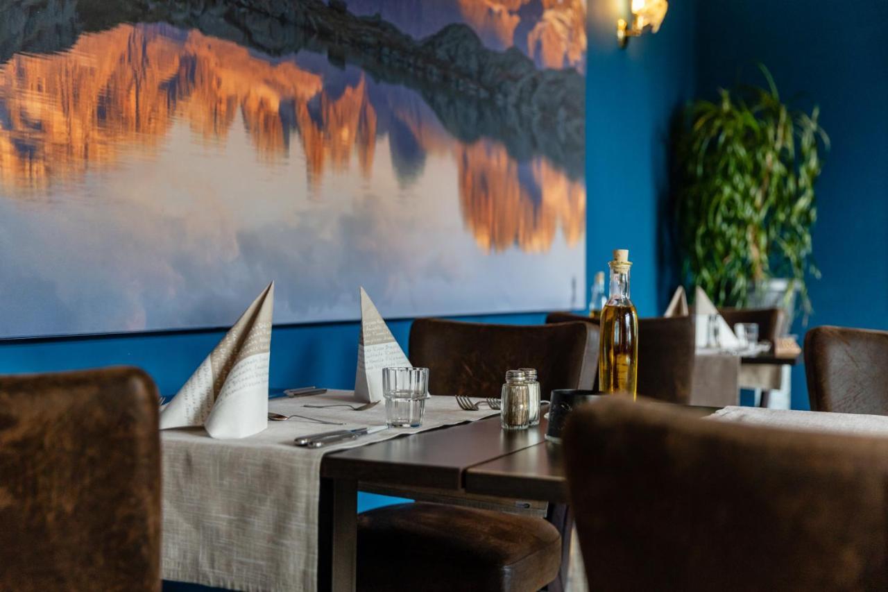 Hotel Lory - Molveno - Dolomiti ภายนอก รูปภาพ