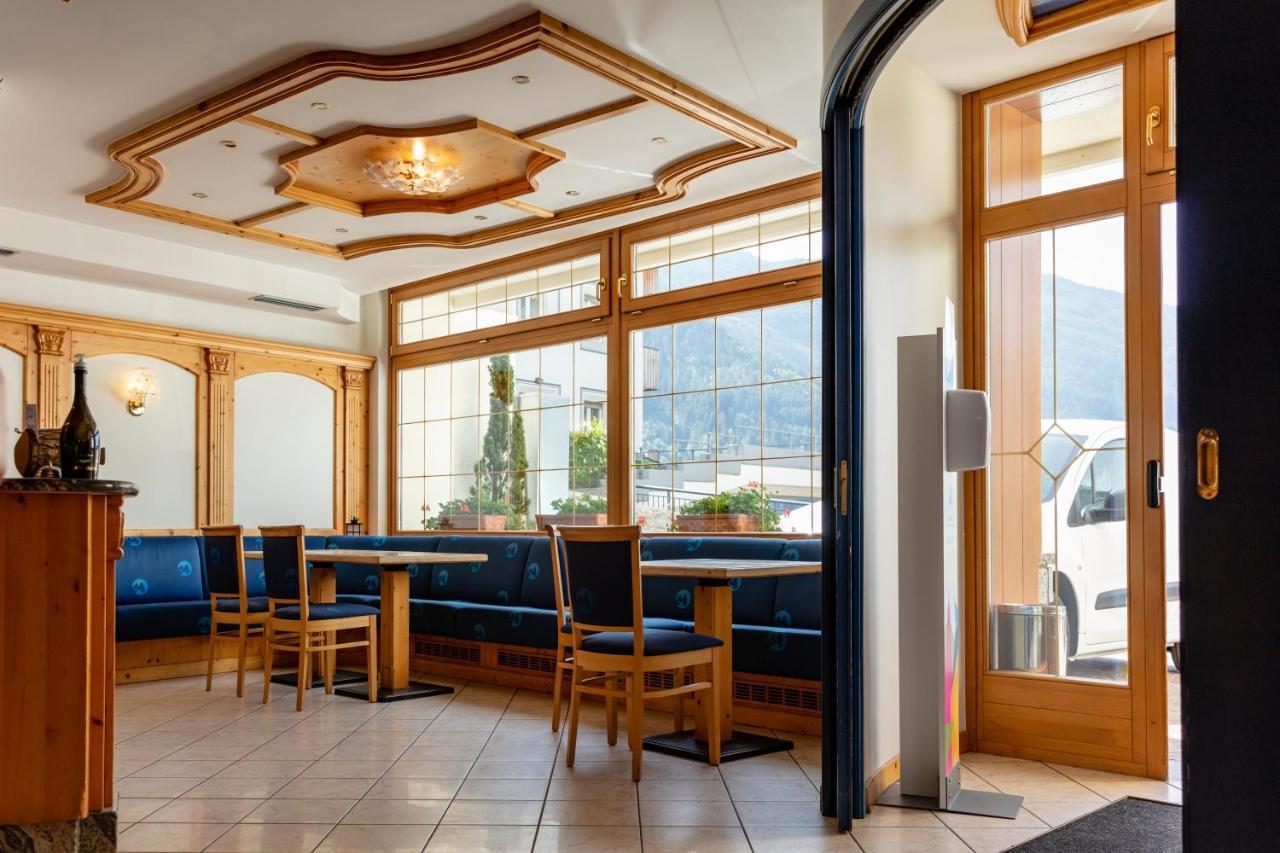 Hotel Lory - Molveno - Dolomiti ภายนอก รูปภาพ
