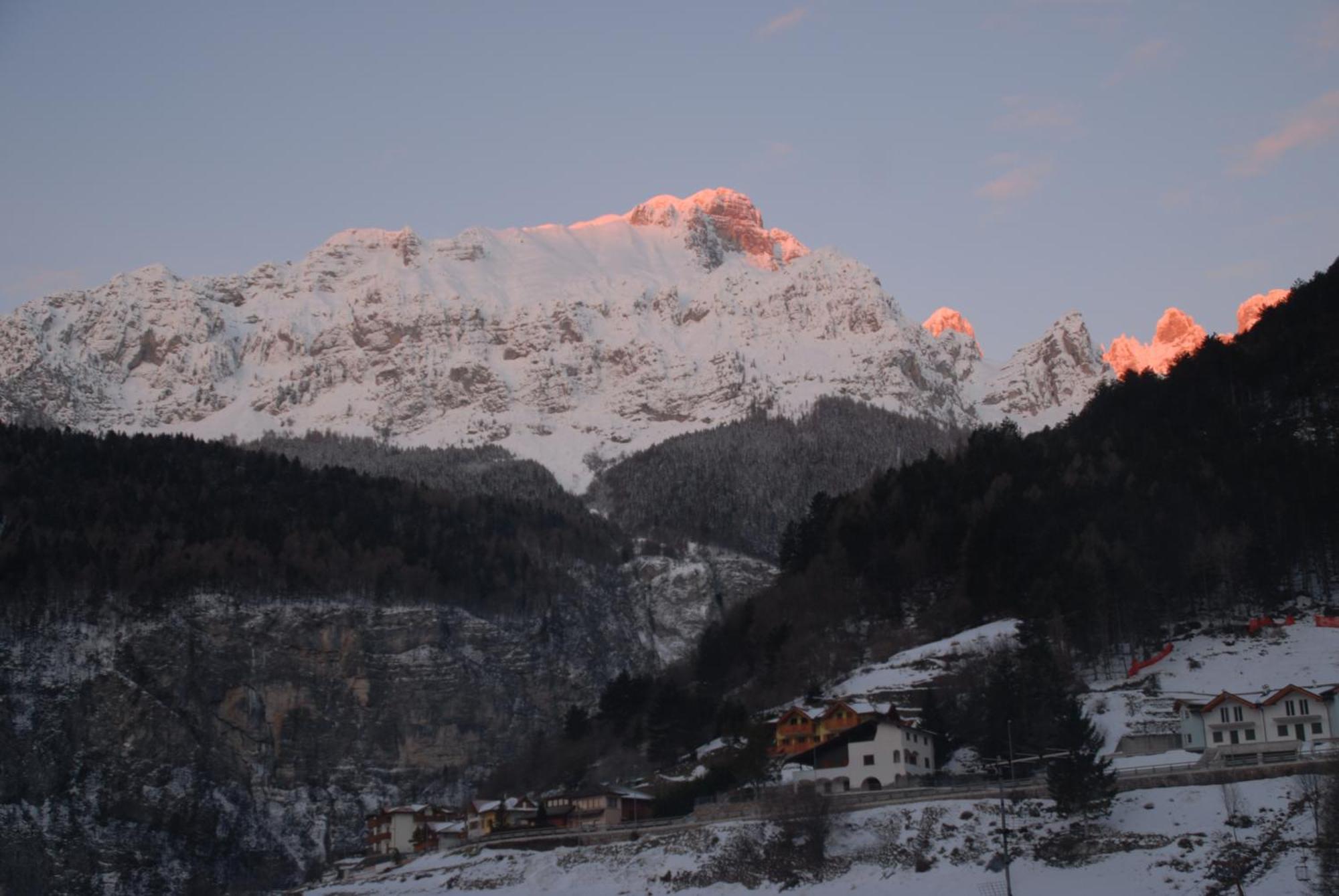 Hotel Lory - Molveno - Dolomiti ภายนอก รูปภาพ