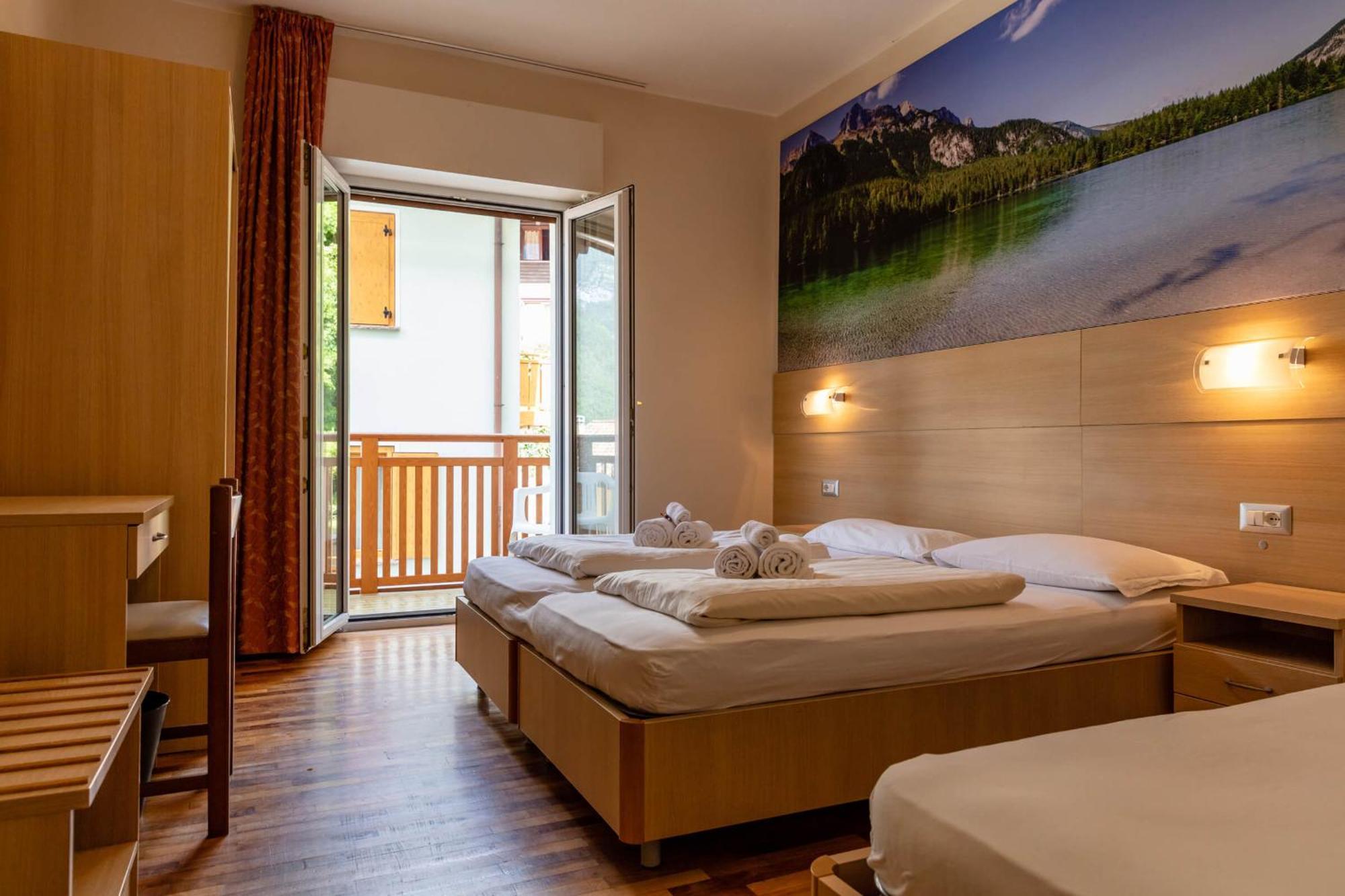Hotel Lory - Molveno - Dolomiti ภายนอก รูปภาพ