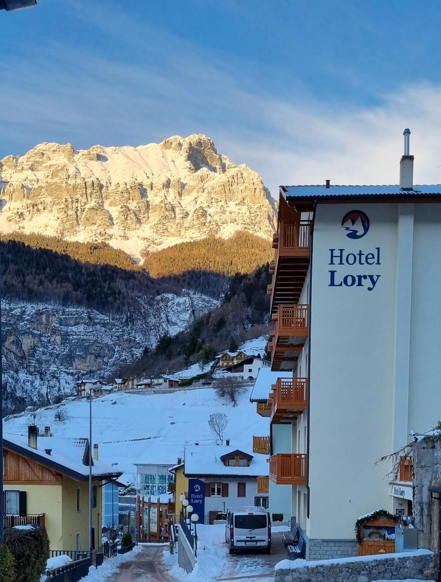Hotel Lory - Molveno - Dolomiti ภายนอก รูปภาพ