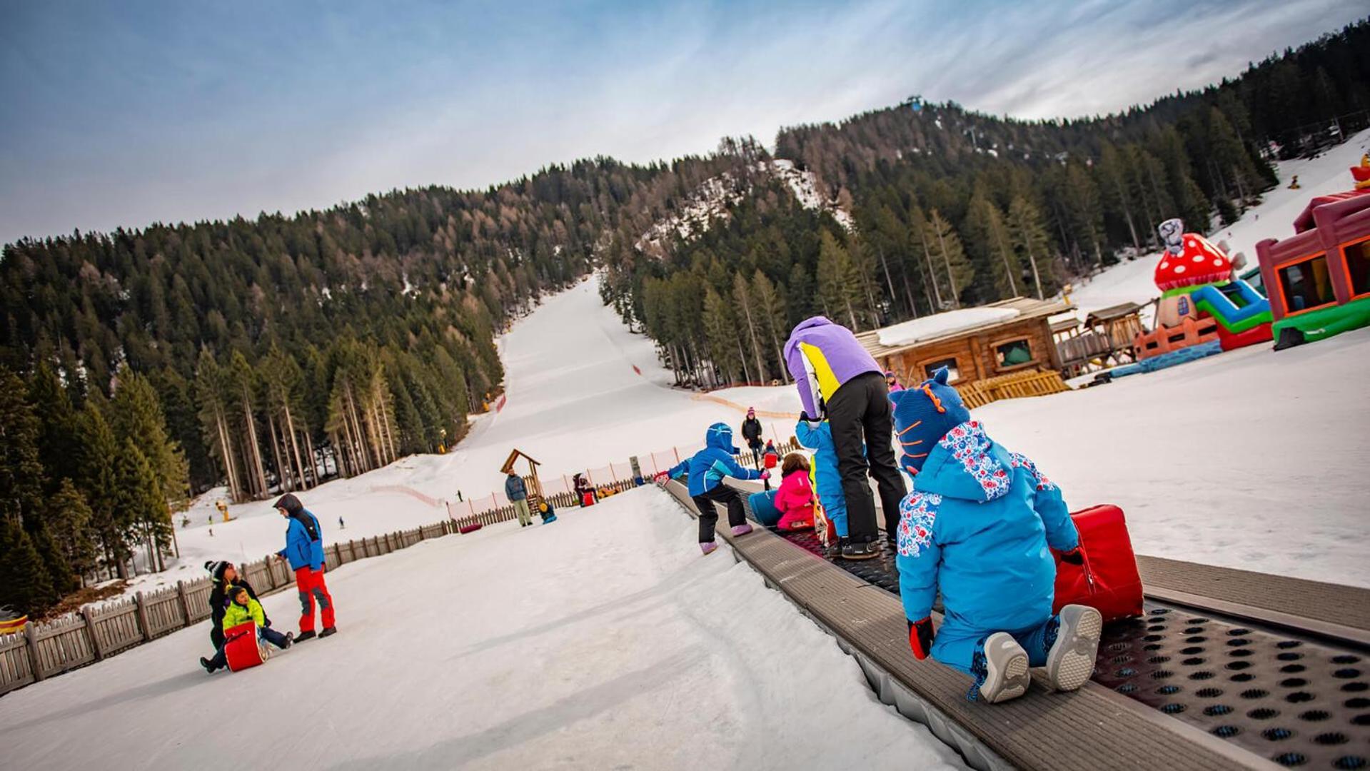 Hotel Lory - Molveno - Dolomiti ภายนอก รูปภาพ